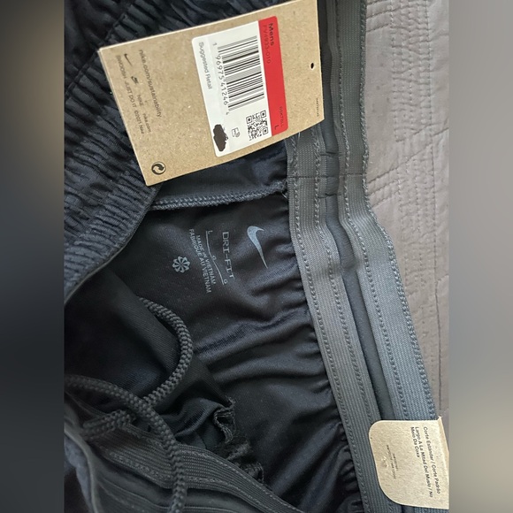 Nike DNA shorts, size Large - Picture 2 of 4